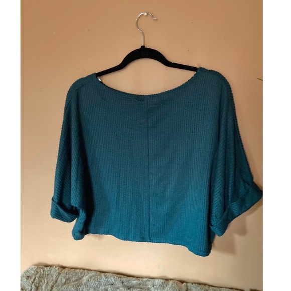 Cropped Sweater - Picture 5 of 6